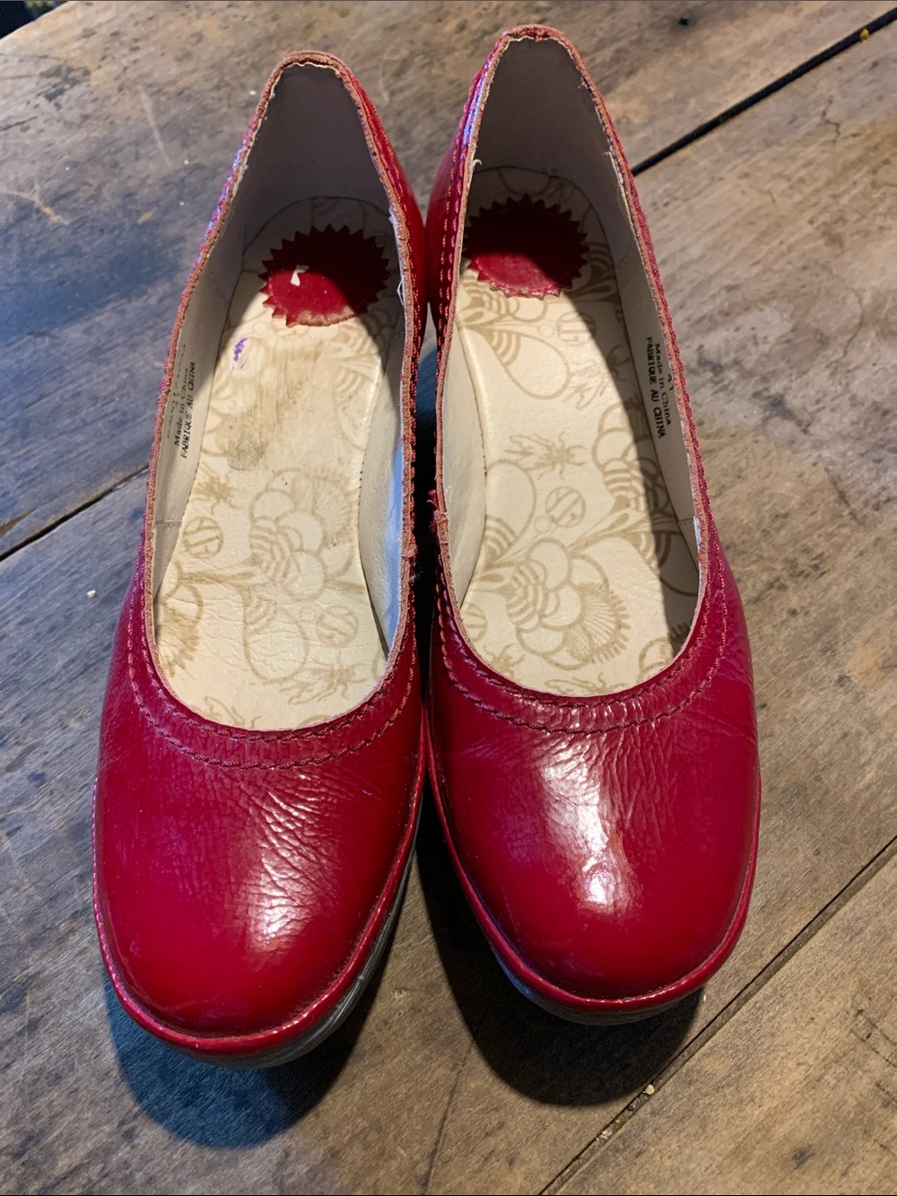 Amazing Fly London Classic Red Patent Leather Wedges